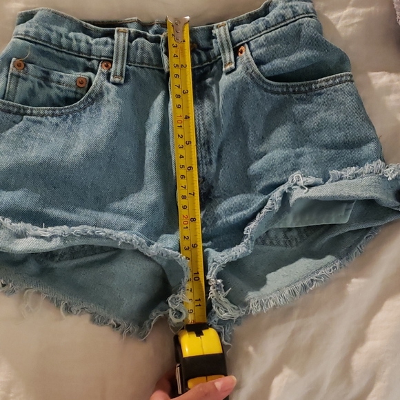 💙  Vintage High rise Blue Levi's Shorts - Picture 5 of 6